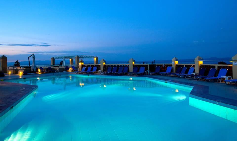 Daphne Holiday Club Chalkidiki Eksteriør billede